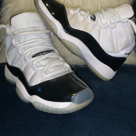 Jordan 11 Retro Concord.